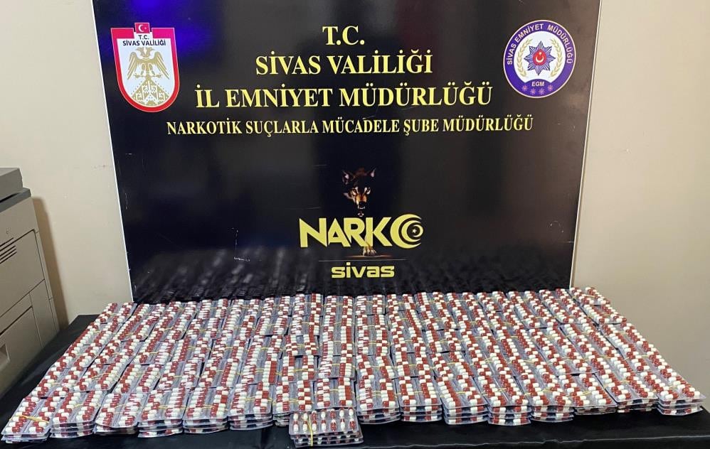 Sivas’ta uyuşturucu çetesine baskın