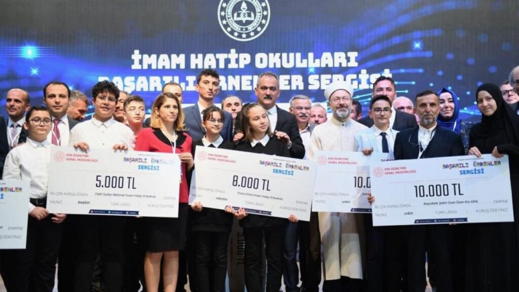 Ali Erbaş’tan ‘imam hatip’ açıklaması : Altın yıllarımızı yaşıyoruz! | GÜNDEM SİVAS