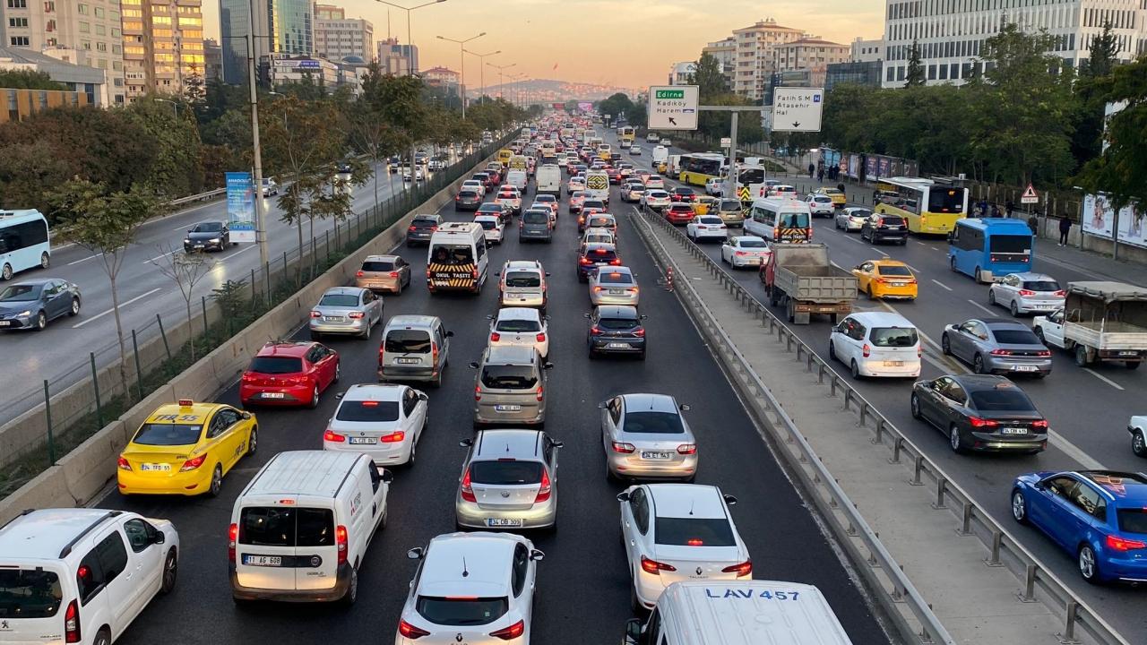 istanbulda haftanin ilk gunu trafik cilesi gundem sivas 2adnGzHl | Gündem Sivas™ | Sivas Haberleri