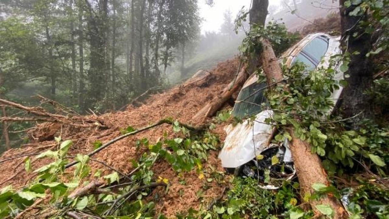 rizede heyelanlarda kapanan 39 koy yolu acildi gundem sivas | Gündem Sivas™ | Sivas Haberleri