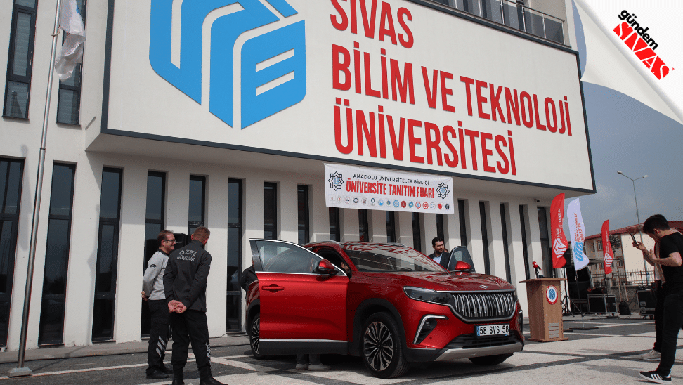 Universite Tanitim ve Tercih Fuarinda Ogrencilere Togg Surprizi 2 | Gündem Sivas™ | Sivas Haberleri