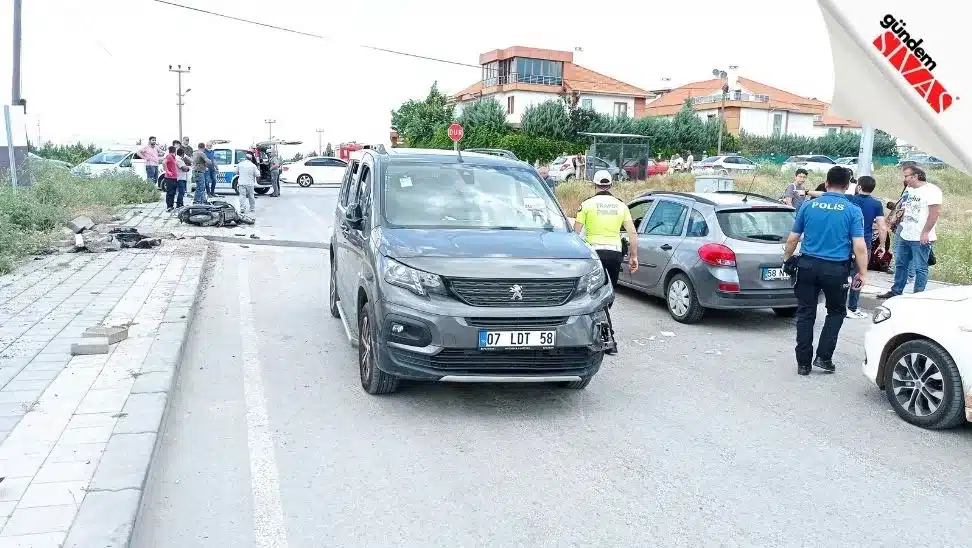 Motosiklet Surucusunu Itfaiye Ekipleri Kurtardi3 jpg | Gündem Sivas™ | Sivas Haberleri