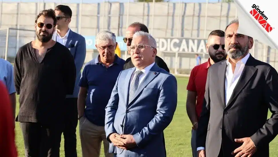 Simsekten Sivassporlu Futbolculara Baklava Ikrami 3 jpg | Gündem Sivas™ | Sivas Haberleri