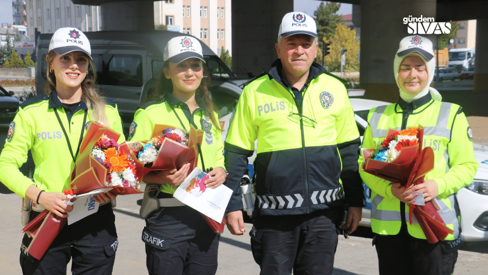 Kadın Trafik Polislerine Anlamlı Teşekkür