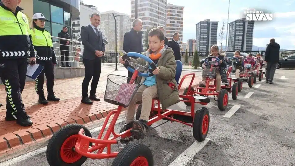 Hem Öğreniyorlar Hem de Eğleniyorlar