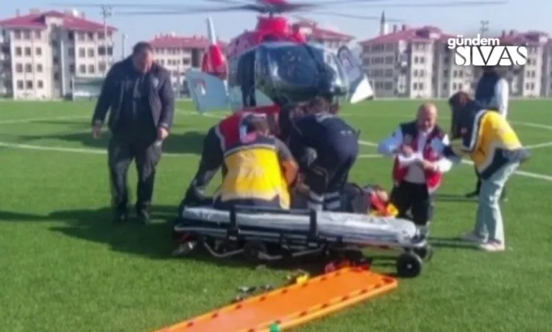 Çatıdan Düşen Yaralı, Ambulans Helikopterle Sevk Edildi