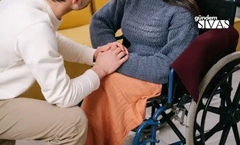 Engelli Yakını Aylığıyla Ailelere Destek