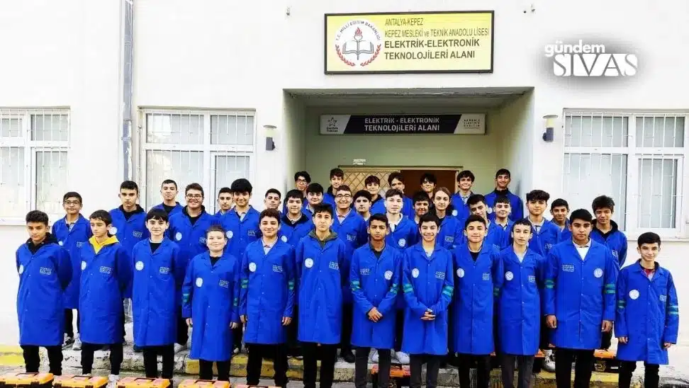 Elektrik Projemizle Gencler Is Hayatina Atiliyor3 jpg | Gündem Sivas™ | Sivas Haberleri