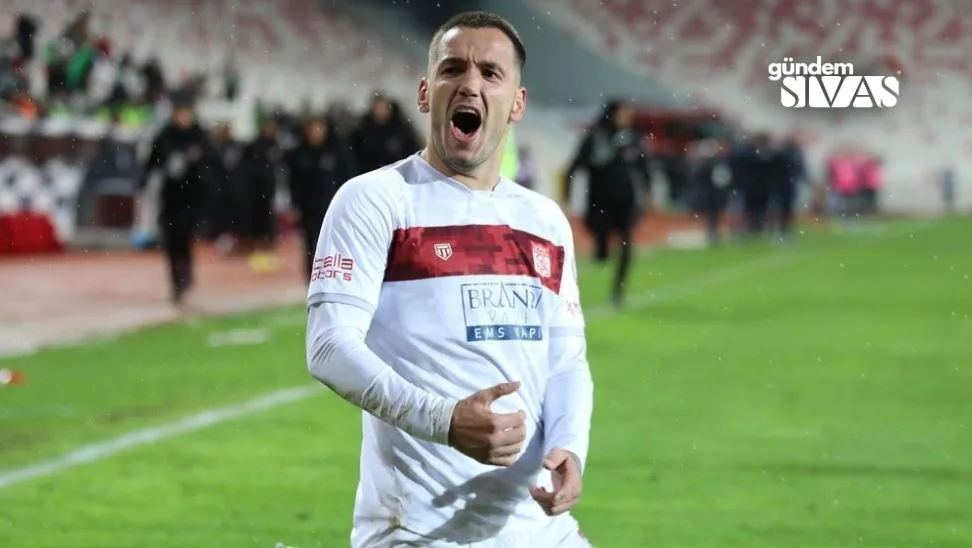Rey Manaj, Sivasspor’u Sırtlıyor