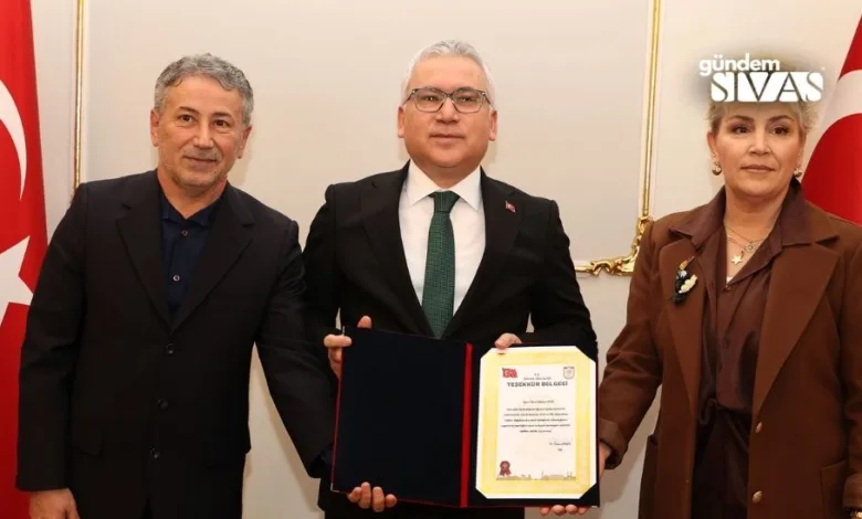Sivas'ta Emekli Çift 1 Milyon Lira Bağışladı!
