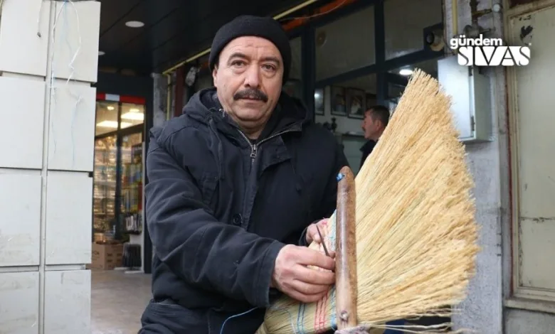 Sivaslı Esnaf Teknolojiye Kafa Tutuyor