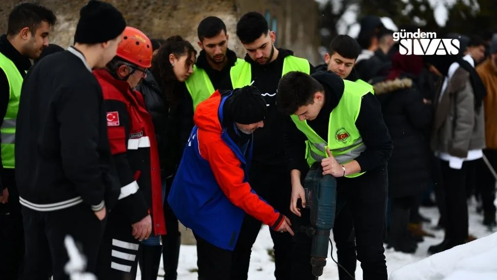 Sivasta Deprem Tatbikati Nefes Kesti 2 jpg | Gündem Sivas™ | Sivas Haberleri