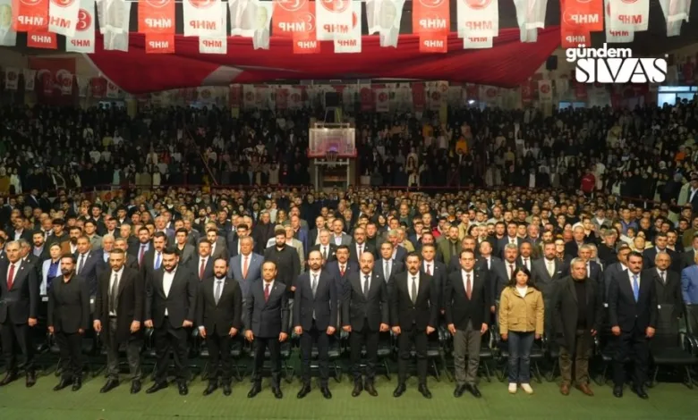 Sivas'ta MHP'den 'Şahlanış Gecesi'