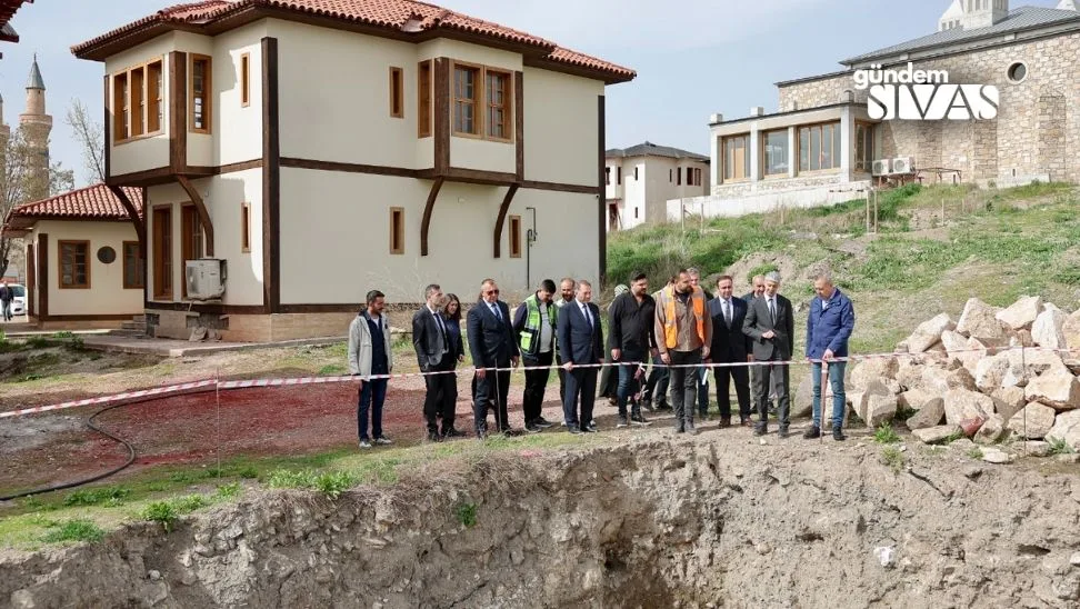 Sivas'ın Kale Projesi Hız Kesmeden Yükseliyor