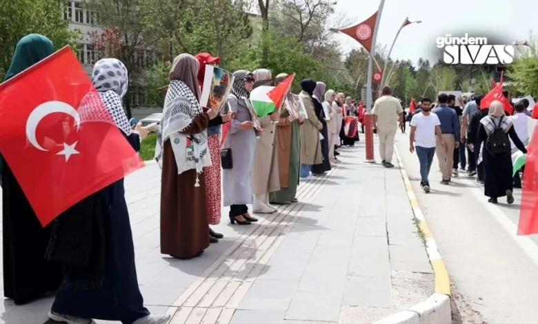 Sivas'ta Öğrencilerden İsrail'e Protesto!