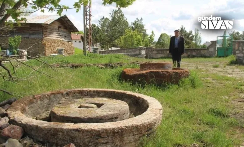 Doğanşar'da Tarihi Değirmen Antika Olarak Sergileniyor