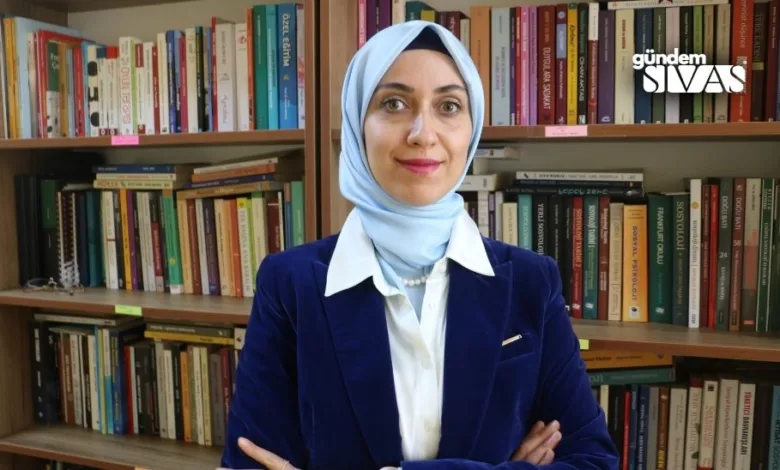 Akademisyen Sosyolog Dr. Ayşe Betül Tanrıverdi, sosyal medyadan yayılan yanlış bilgilerin ve dezenformasyonun toplumda sismofobiye neden olduğunu söyledi.