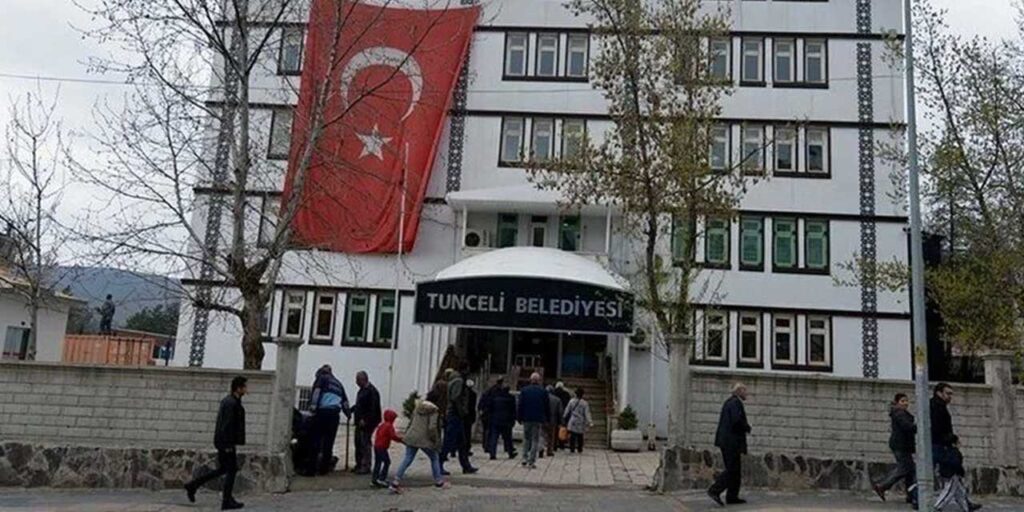 İçişleri Bakanlığı, Tunceli ve Ovacık Belediye başkanlarıyla ilgili açıklama yaptı