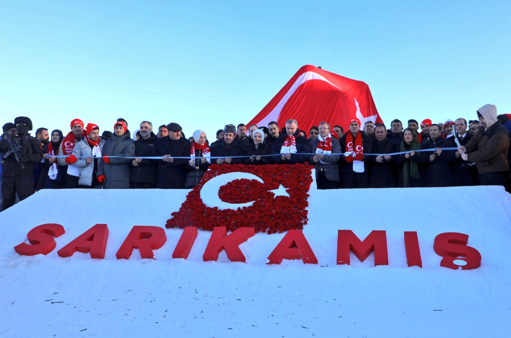 Sarıkamış şehitlerinin kardan heykelleri açıldı – Birlik Haber Ajansı