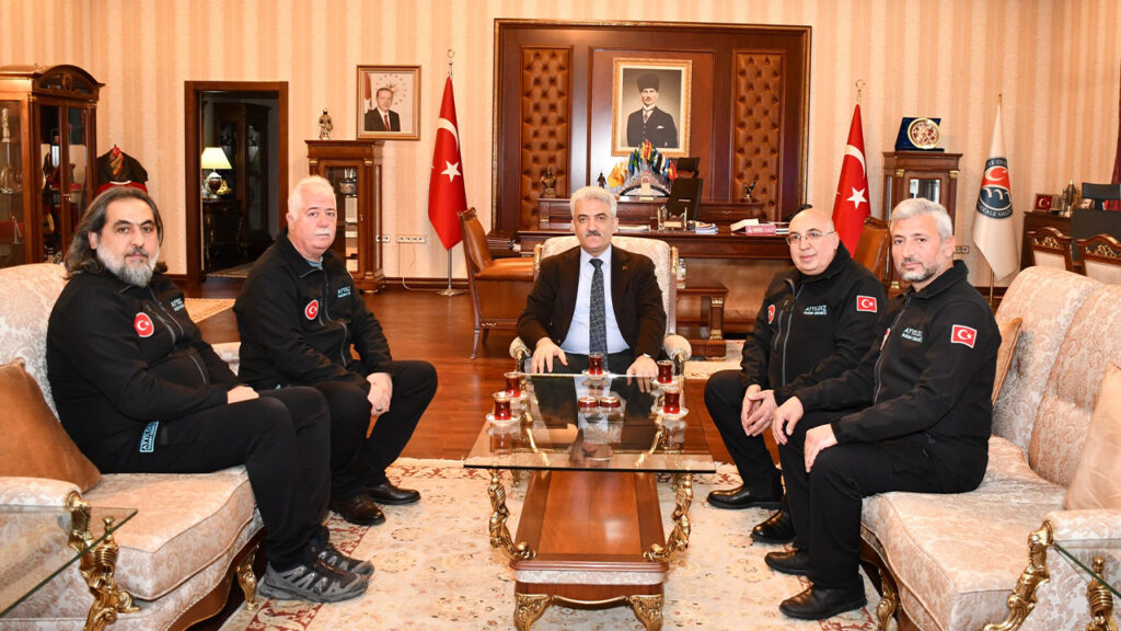 Ayyıldız Yardım Derneği’nden Vali Mehmet Makas’a ziyaret – Birlik Haber Ajansı