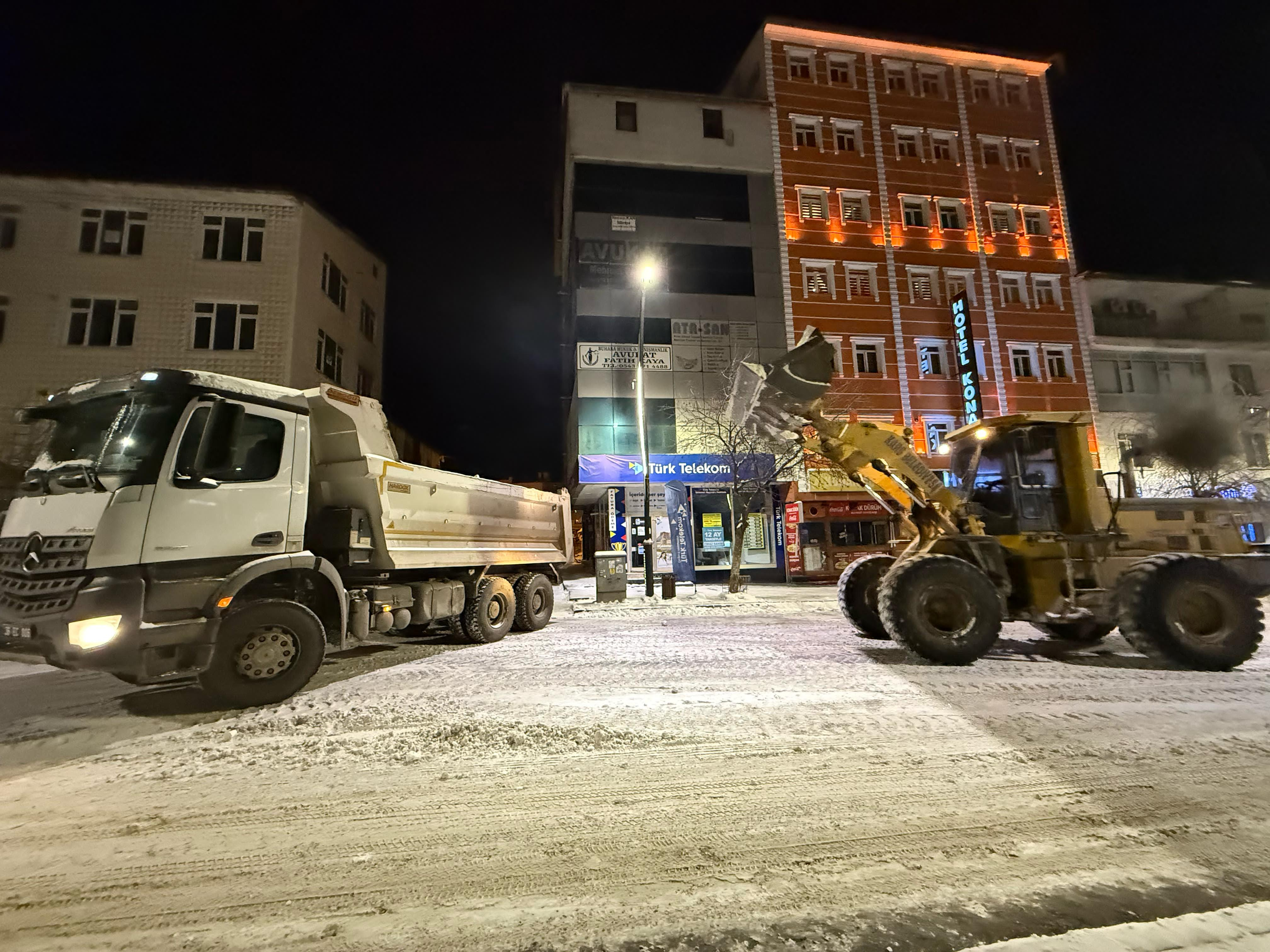 Kars’ta karla mücadele çalışmaları aralıksız devam ediyor – Birlik Haber Ajansı